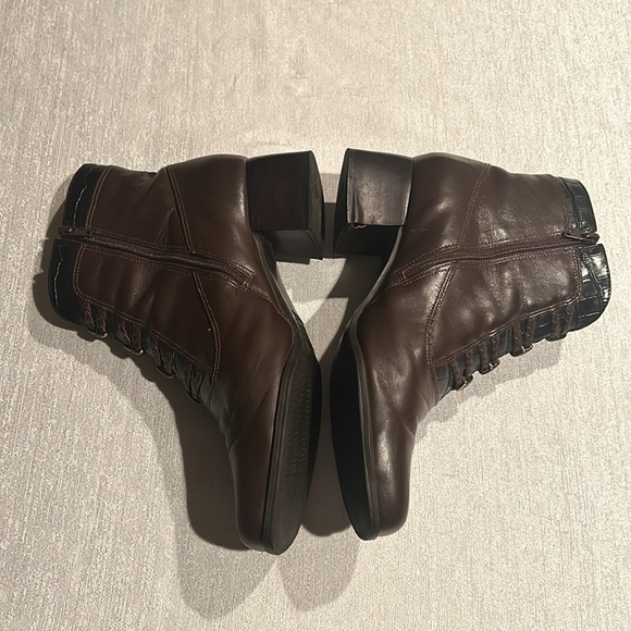 London Fog Women’s/Sieblen Tall Brown Ankle Booties w/ Chunky Heel Size 8 - Picture 11 of 16